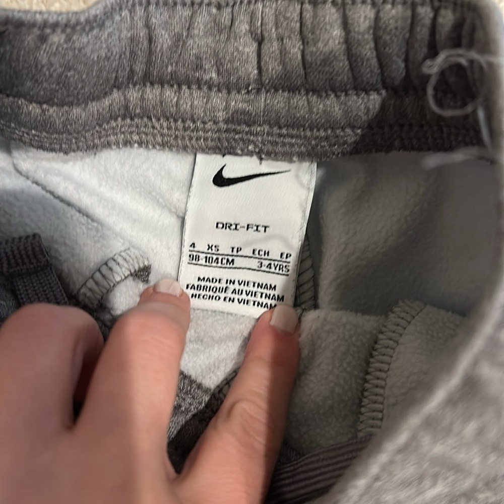 Nike Sweatpants - Picture 2 of 2